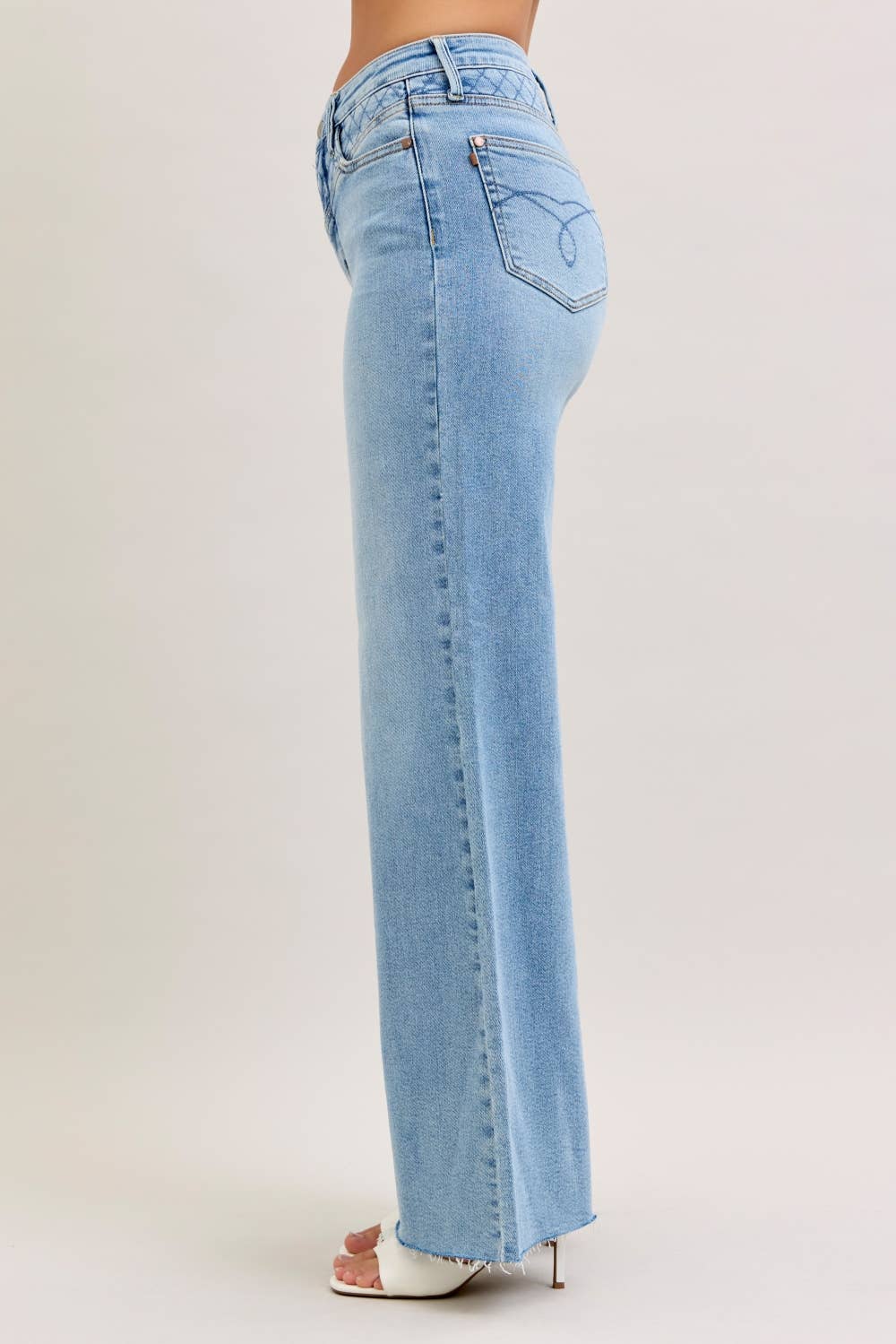 HW Retro Wide: MD / 0(24)