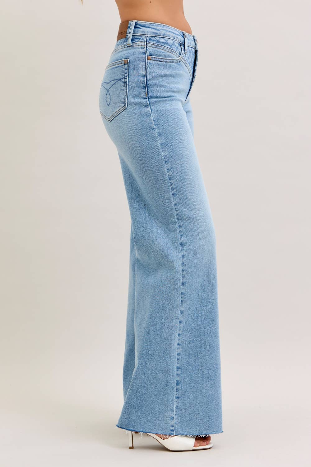 HW Retro Wide: MD / 15(32)